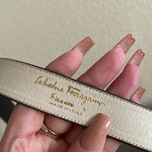 Salvatore Ferragamo women’s belt - Picture 8 of 10